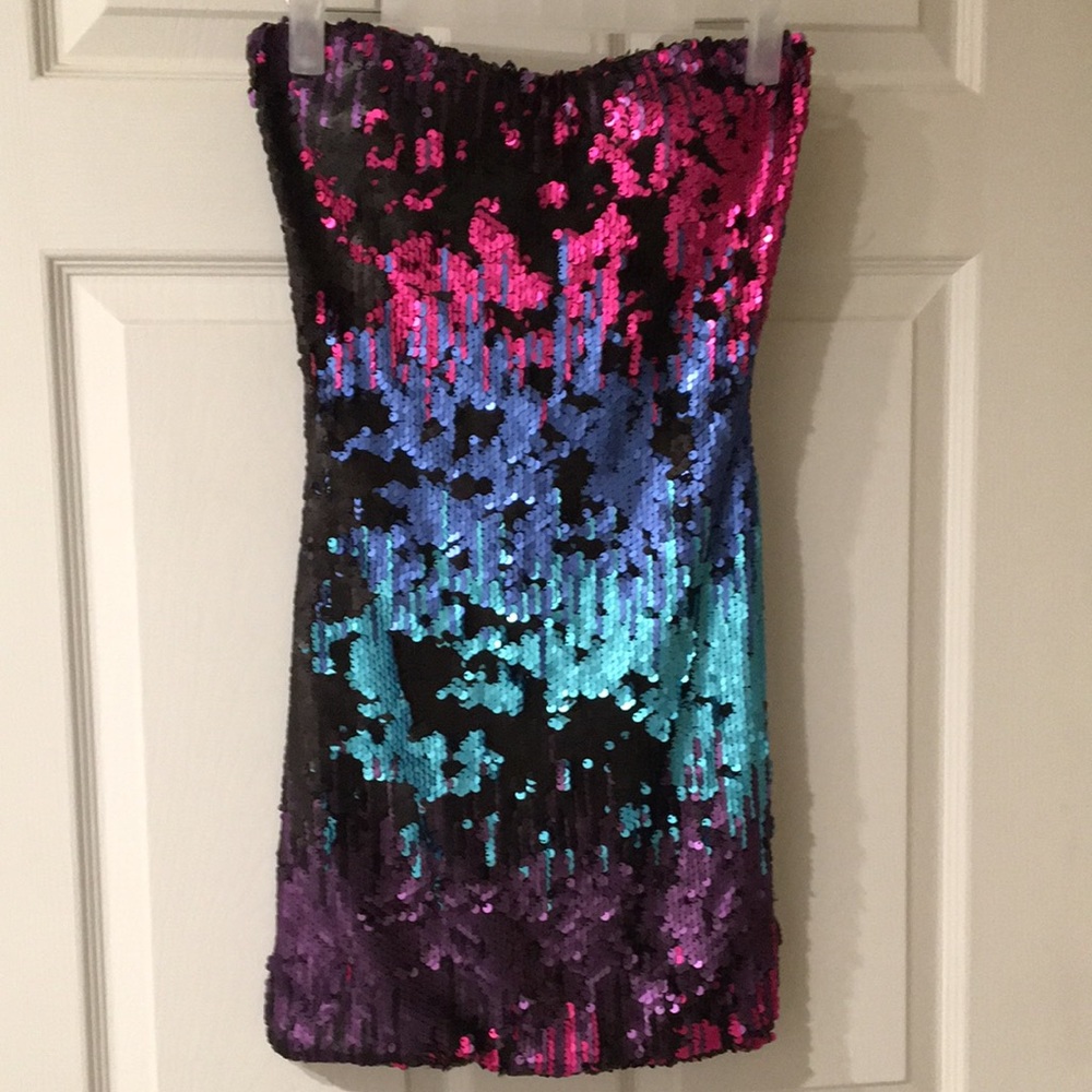 NWOT Stretchy Strapless Sequined Mini Dress